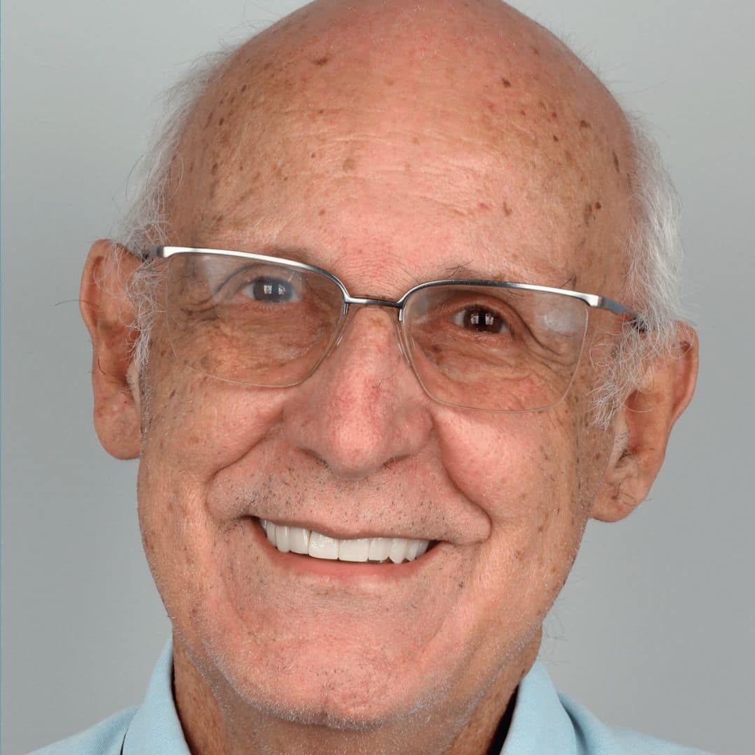 “Na clínica Odontologia Espada o amor, o acolhimento e a excelência te fazem sorrir!”, Julio Renato Lancellotti