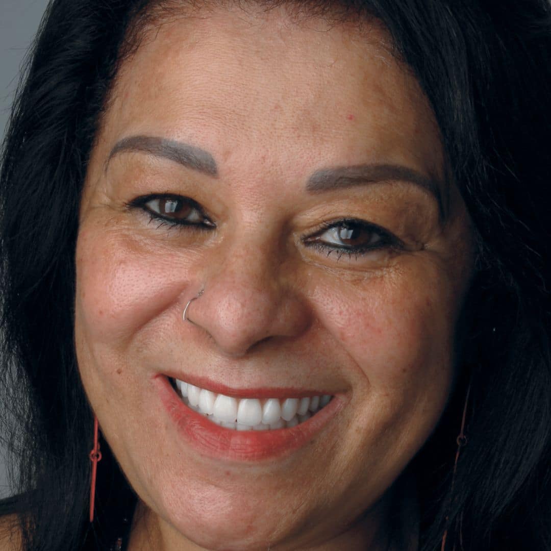 “Sou paciente da Clínica há mais de 40 anos, sempre com um atendimento primoroso e impecável. Profissionais extremamente competentes e agradáveis, em especial, Dra. Adriana que sempre com um sorriso no rosto e atualizada em novas técnicas, transmite confiança e segurança nos tratamentos realizados. Tive um excelente atendimento, trabalho excelente, me senti especial. Gratidão Doutora! Local acolhedor, impecável na higienização, simpatia e respeito pelo paciente. Recomendação garantida.”, Ivone da Cunha Lorenzo